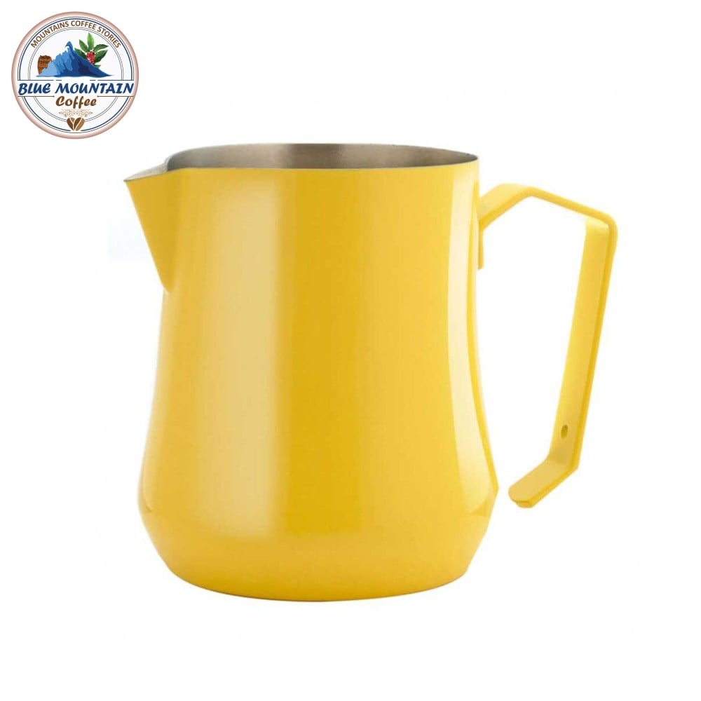 ادوات تقديم قهوة ابريق حليب لون أصفر سعة 500 م من متجر قهوة بلو ماونتن