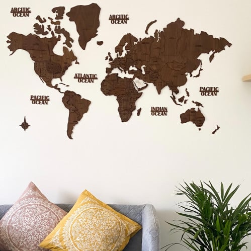 خريطة العالم لون بُني غامق الحجم ( 150*90)