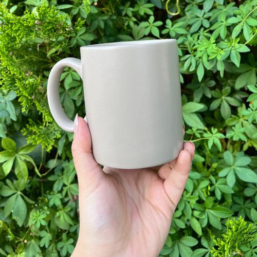 كوب برسمه من اختيارك ( قطط) لون بيج