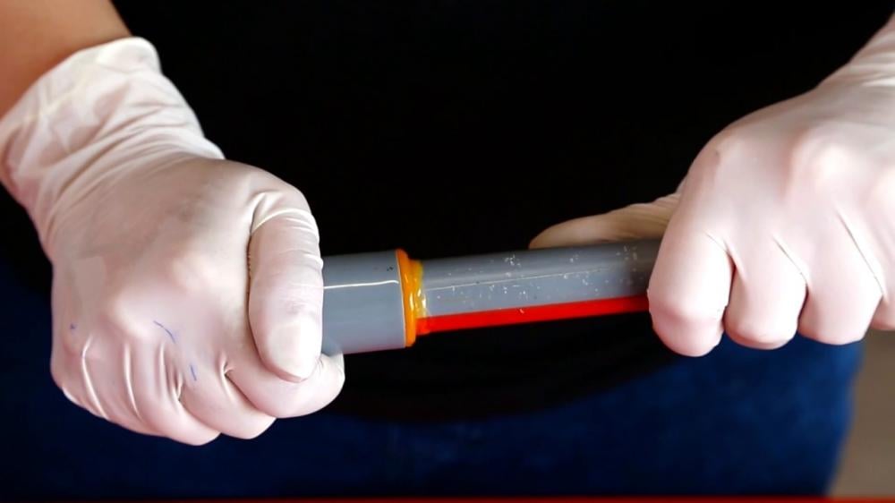 الفرق بين المواسير البلاستيك والمعدن وأيهما الأنسب للتأسيس