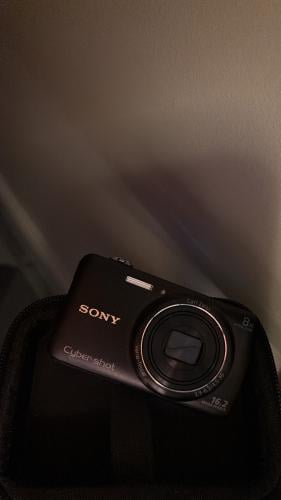 Sony Cybershot in black