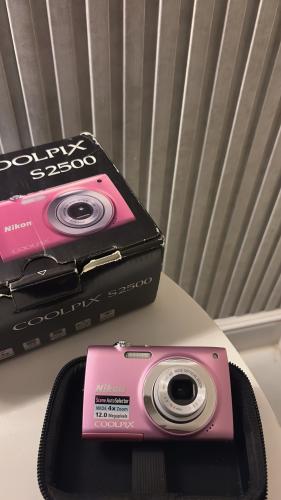 Nikon coolpix pink (NEW)