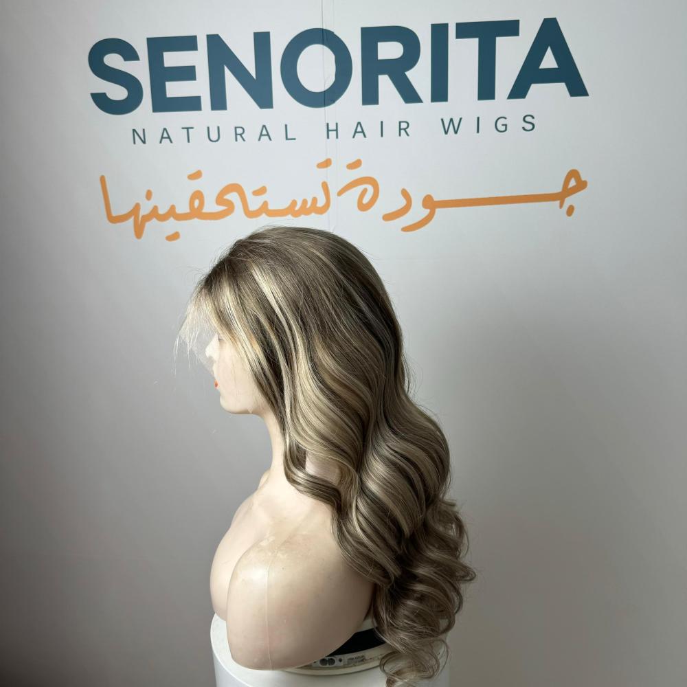 باروكة لون اشقر  شعر طبيعي 22 انش دانتل اماميه