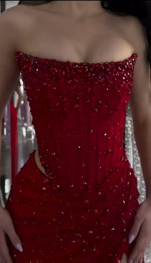 فساتين قصيره فساتين طويله فساتين زواج فستان ملكه فساتين خطوبه فساتين ع