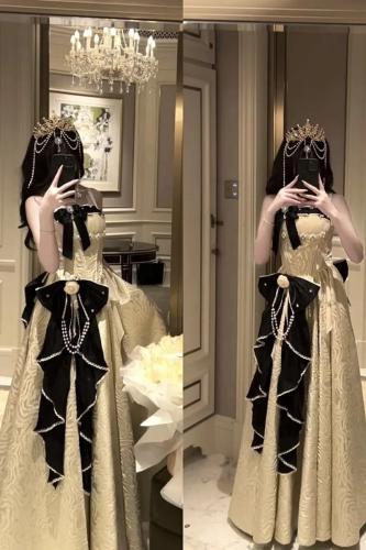 فستان سهرة لوليتا بتصميم فاخر وخفيف بحمالات