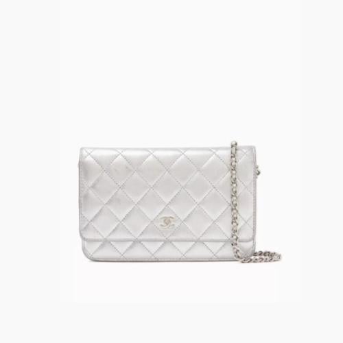 CHANEL - Metallic-leather