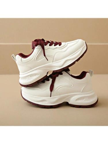 أحذية رياضية نسائية جديدة ذات كعب سميك