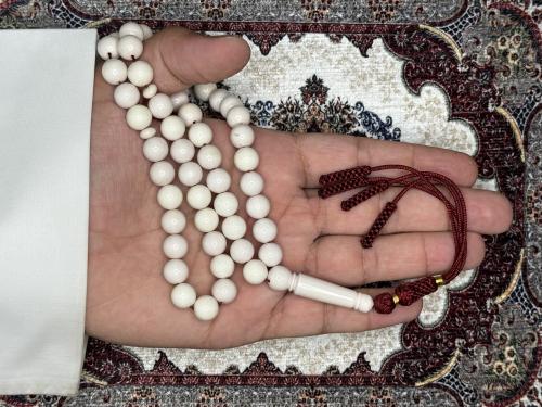 سبحة بكلايت أبيض كركوشة عنابية