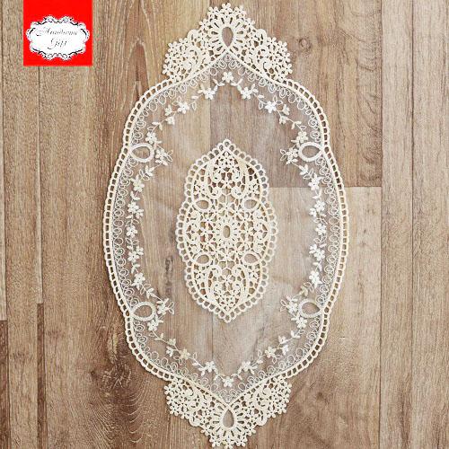 مفرش دانتيل بيج فاتح | Lace 30x50 cm Light Beige