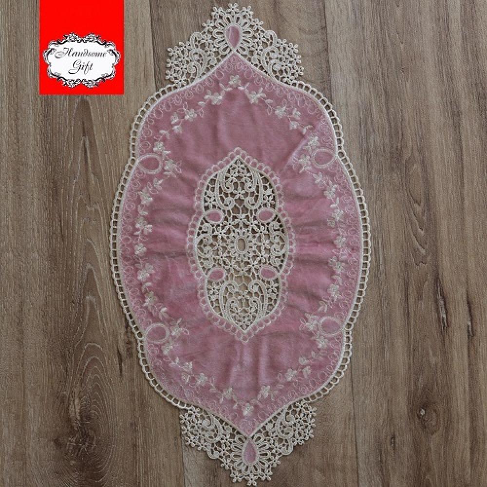 مفرش دانتيل و مخمل وردي | Lace/Velvet Tablecloth Pink 30x54