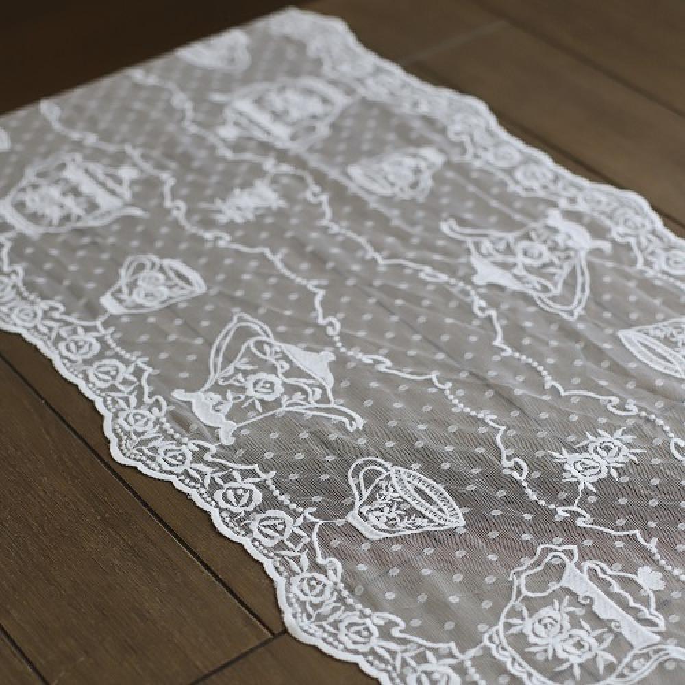 مفرش دانتيل ابيض |  Lace Runner Size 50x150 cm