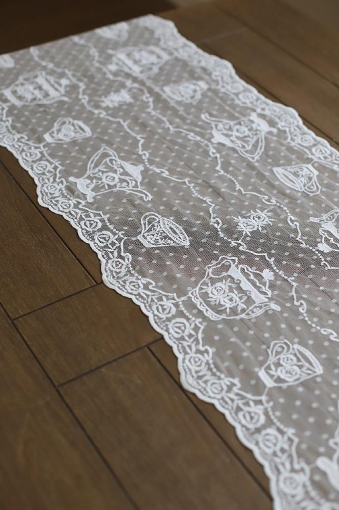 مفرش دانتيل ابيض |  Lace Runner Size 50x150 cm