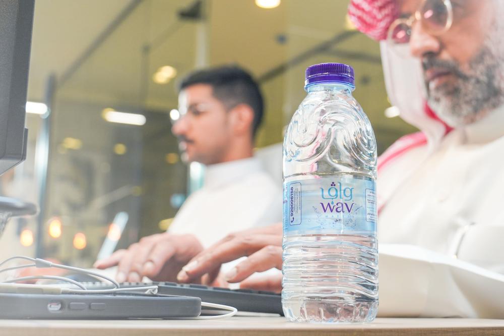 كيف تخزن المياه بطريقة صحيحة لتبقى طازجة ونقية؟