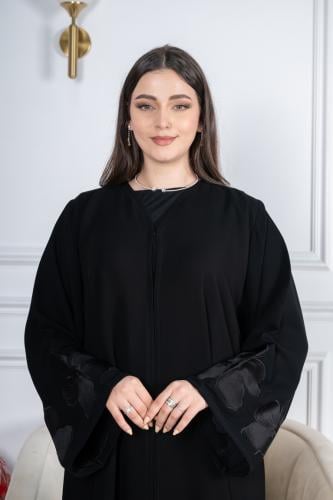 عباية طقم سيراميك سواد فاحم نص كلوش بتطريز ورد كمب...