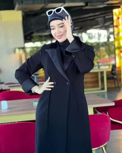 عباية دُجى بليزر ساتان