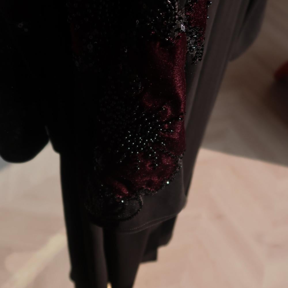 scarlet lily | سكارلـِت ليـلي