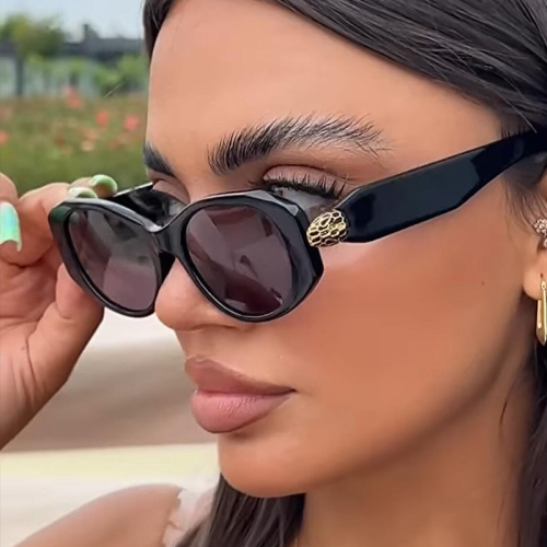 نظارات نسائية