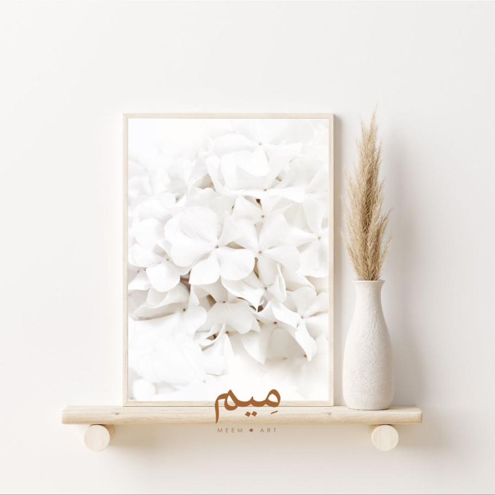 لوحة زهور بيضاء