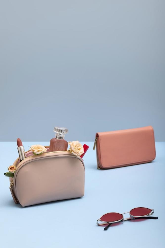 أفضل الشنط العملية والأنيقة للرجال والنساء