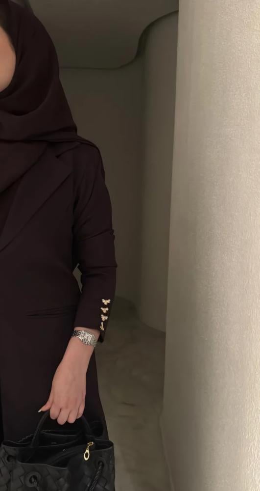 عباية بليزر عملية وانيقة-عبايات ميم