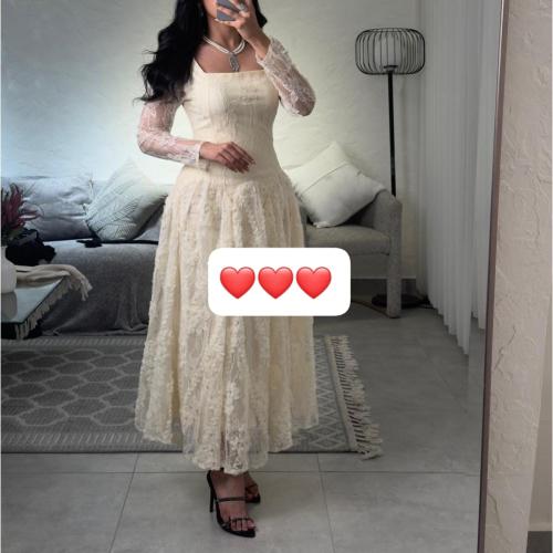 فستان دانتيل ابيض