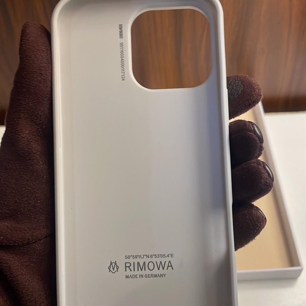 كفر جوال RIMOWA طلب مسبق