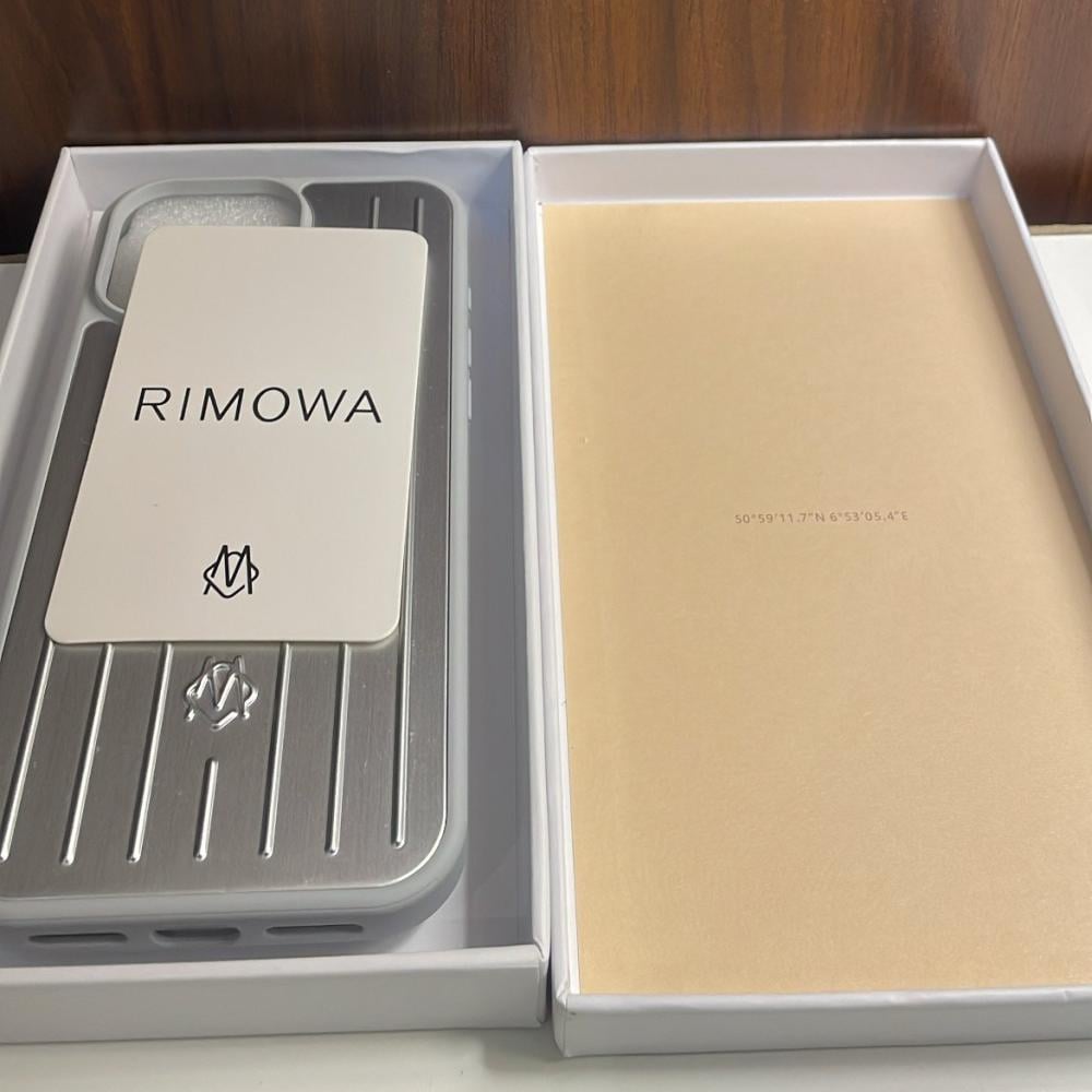 كفر جوال RIMOWA طلب مسبق