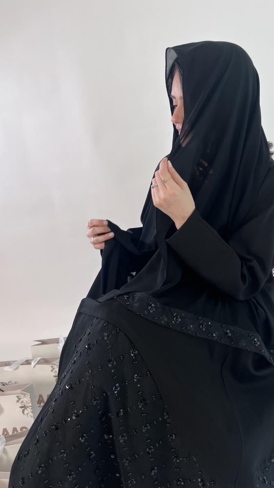 عباية رقم (٢٥)