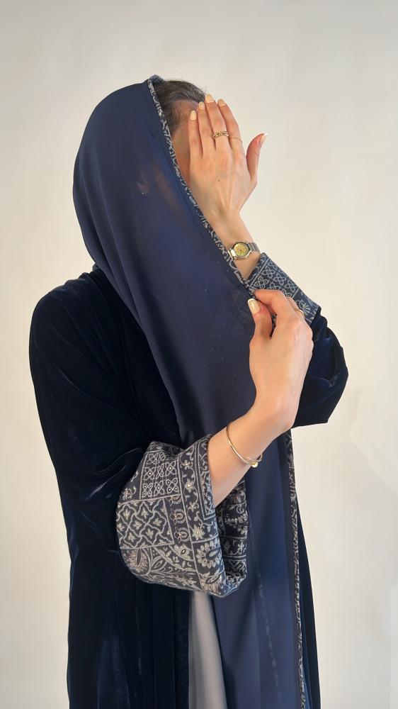 عبايه رقم (٥٣)