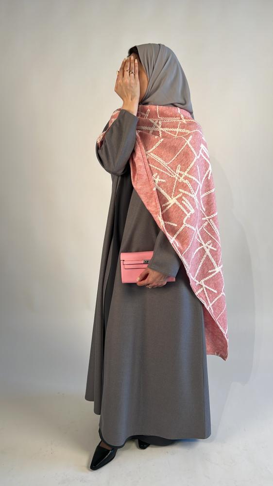 عبايه رقم(٤٦)