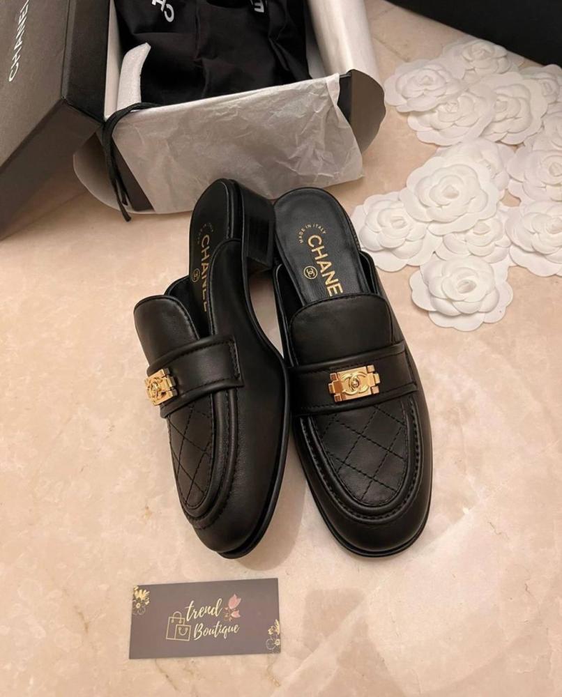 Chanel Black Quilted Leather CC Interlocking Logo Slip On Loafers
