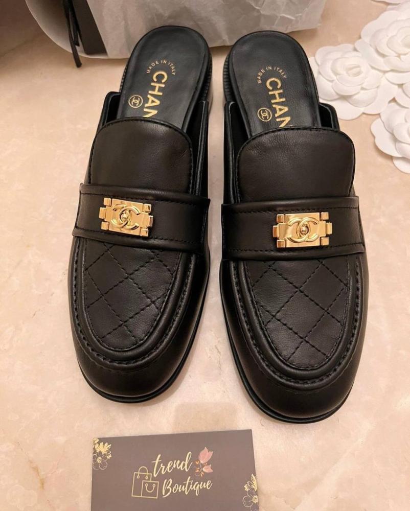Chanel Black Quilted Leather CC Interlocking Logo Slip On Loafers