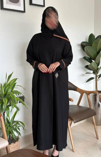 عبايه سوداء مطرزة بالسدو التراثي