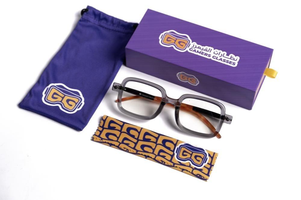 ضرورة حماية العين من الأشعة الزرقاء الصادرة من شاشات الأجهزة