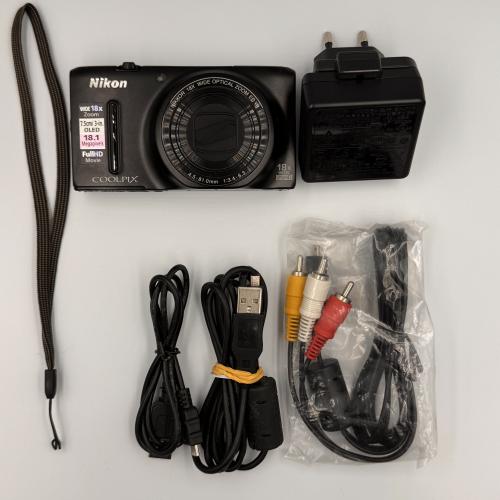 Nikon Coolpix S9400 - Mint