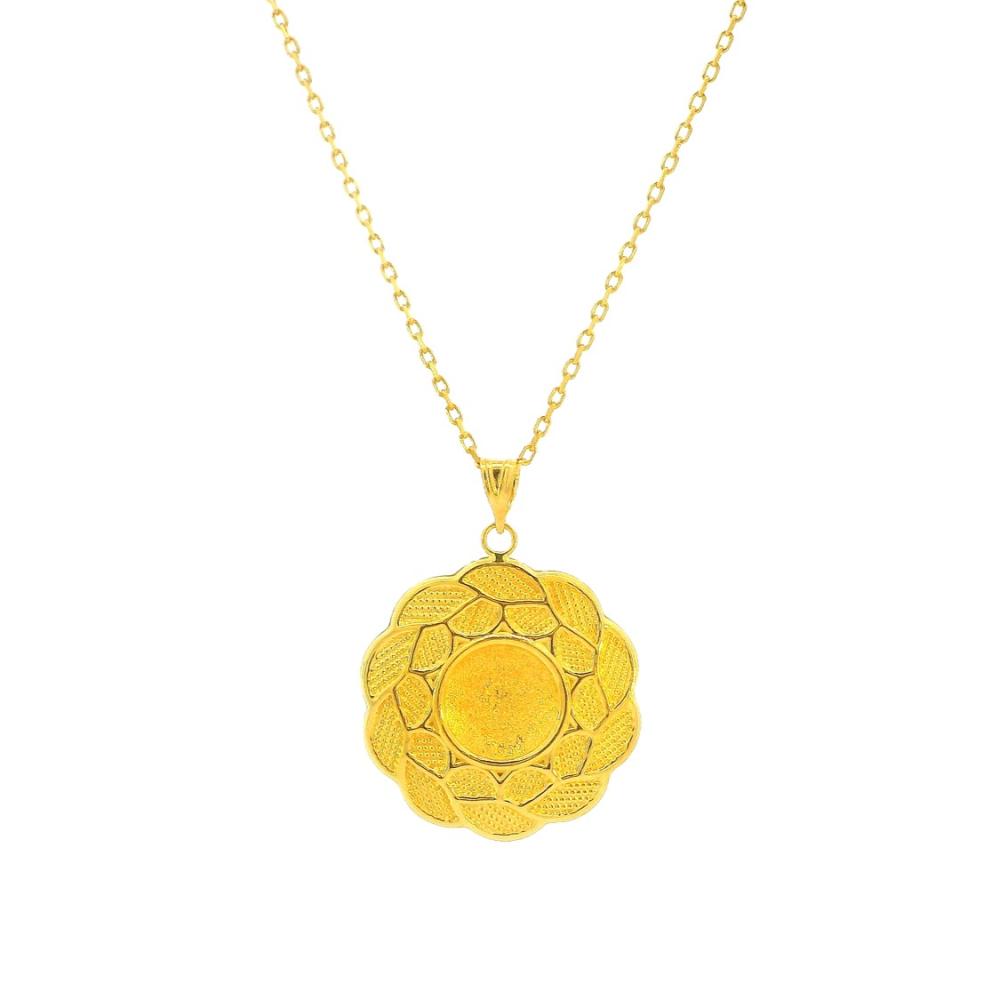 عقد ذهب عيار 21 بتصميم زهرة فاخرة يبرز الأناقة من كوجك للذهب والمجوهرا