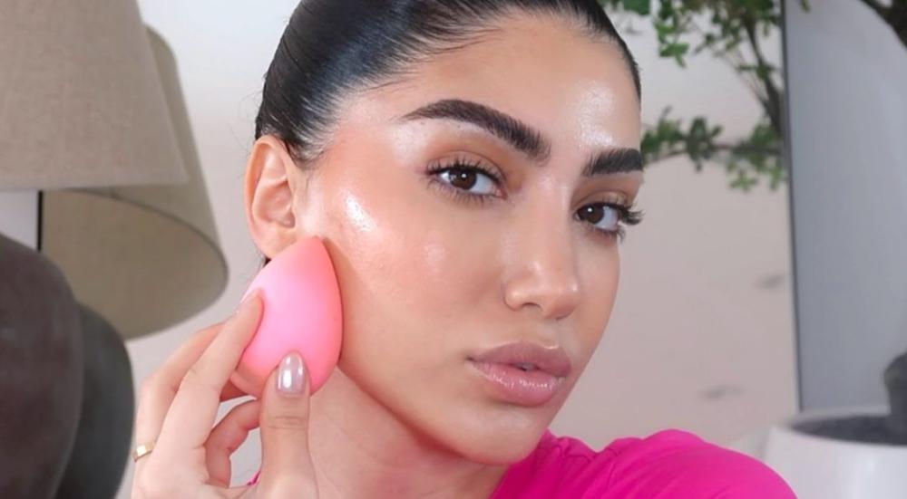 طريقة استخدام اسفنجات المكياج 2025 | دليل الاستخدام الصحيح