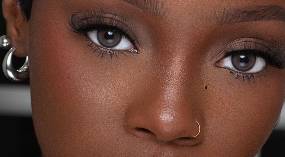 Lens-colors-that-suit-dark-skin