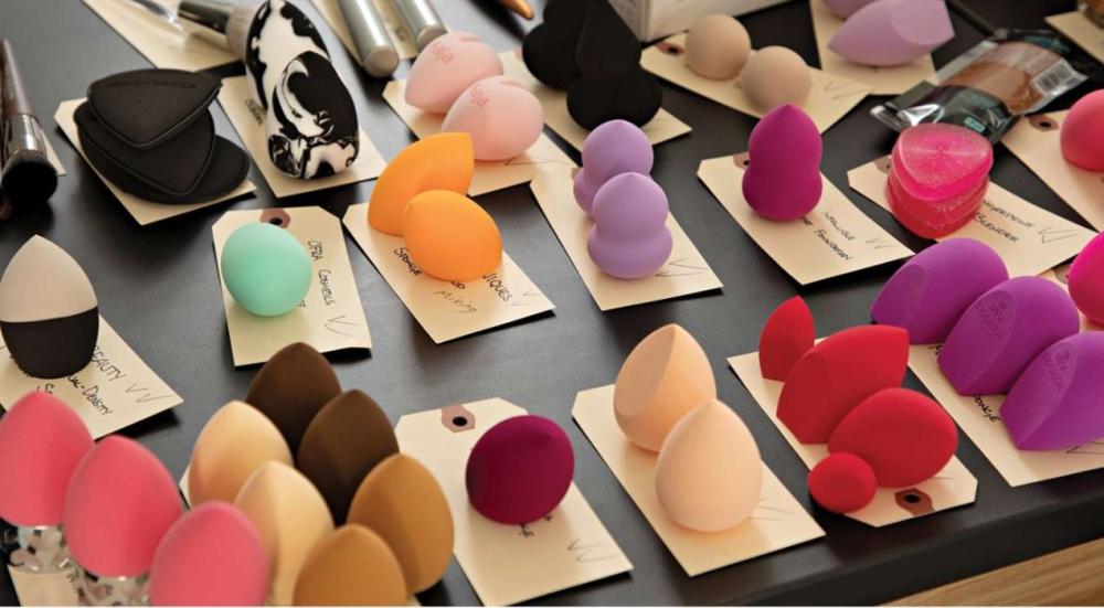 Types-of-beauty-blenders-and-their-uses