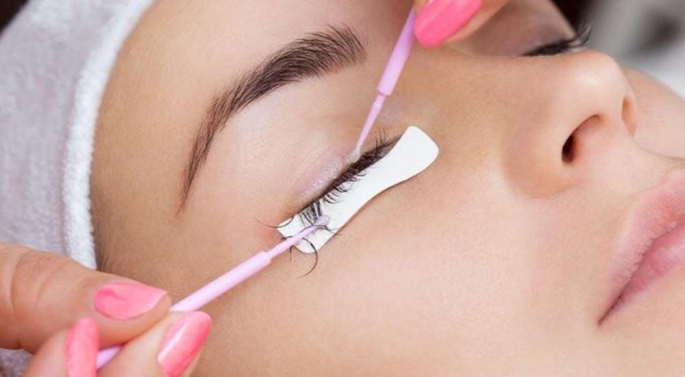 Eyelash-application-and-removal-tools