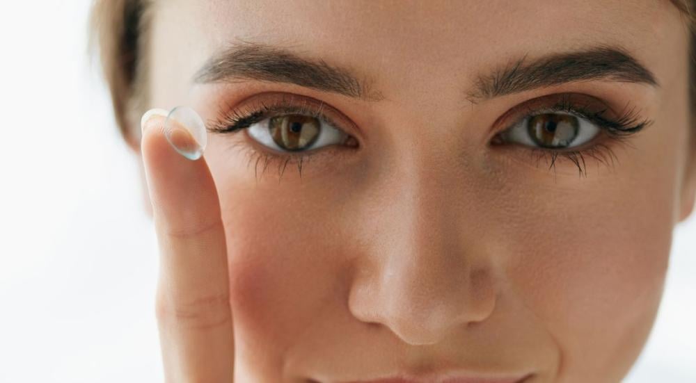 Eye-widening-lens-color