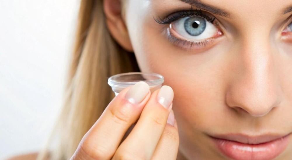 Contact-lens-solution-for-sensitive-eyes
