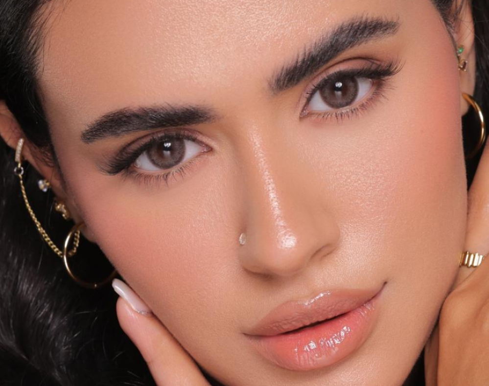 دليل اختيار أكثر عدسات مريحة للاستخدام اليومي