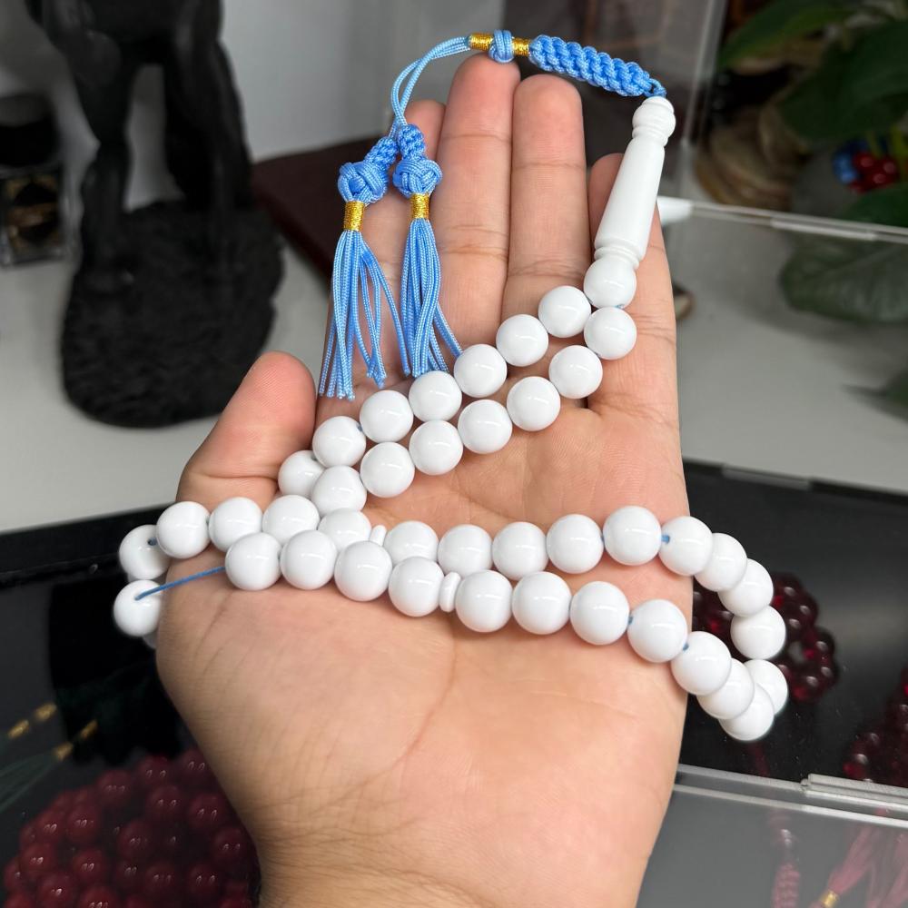 أبيض  كركوشة سماوي