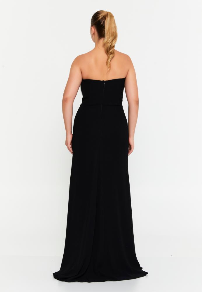 فستان ماكسي بدون حمالات  بمقاس كبير