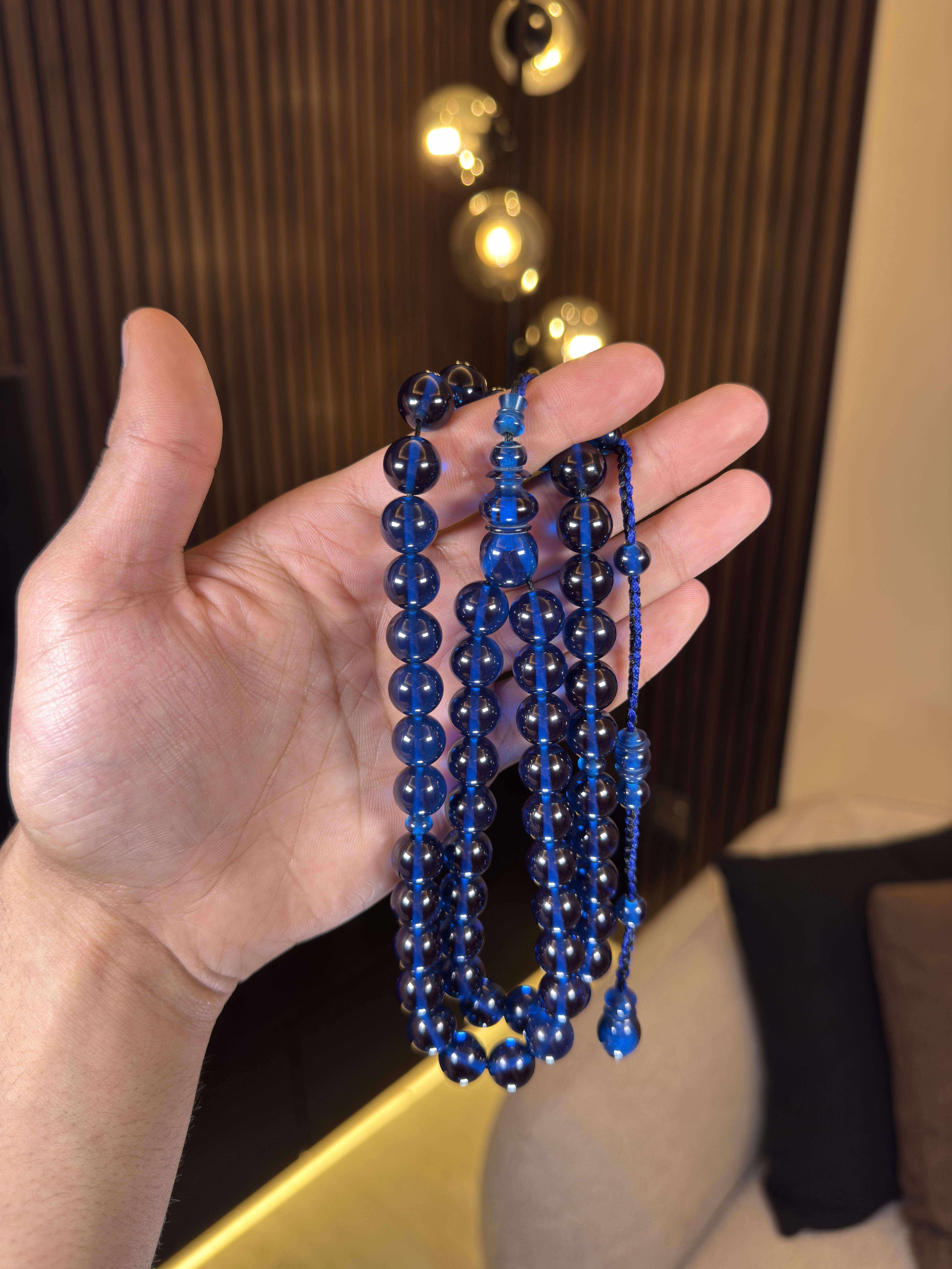 فاتوران ازرق شفاف