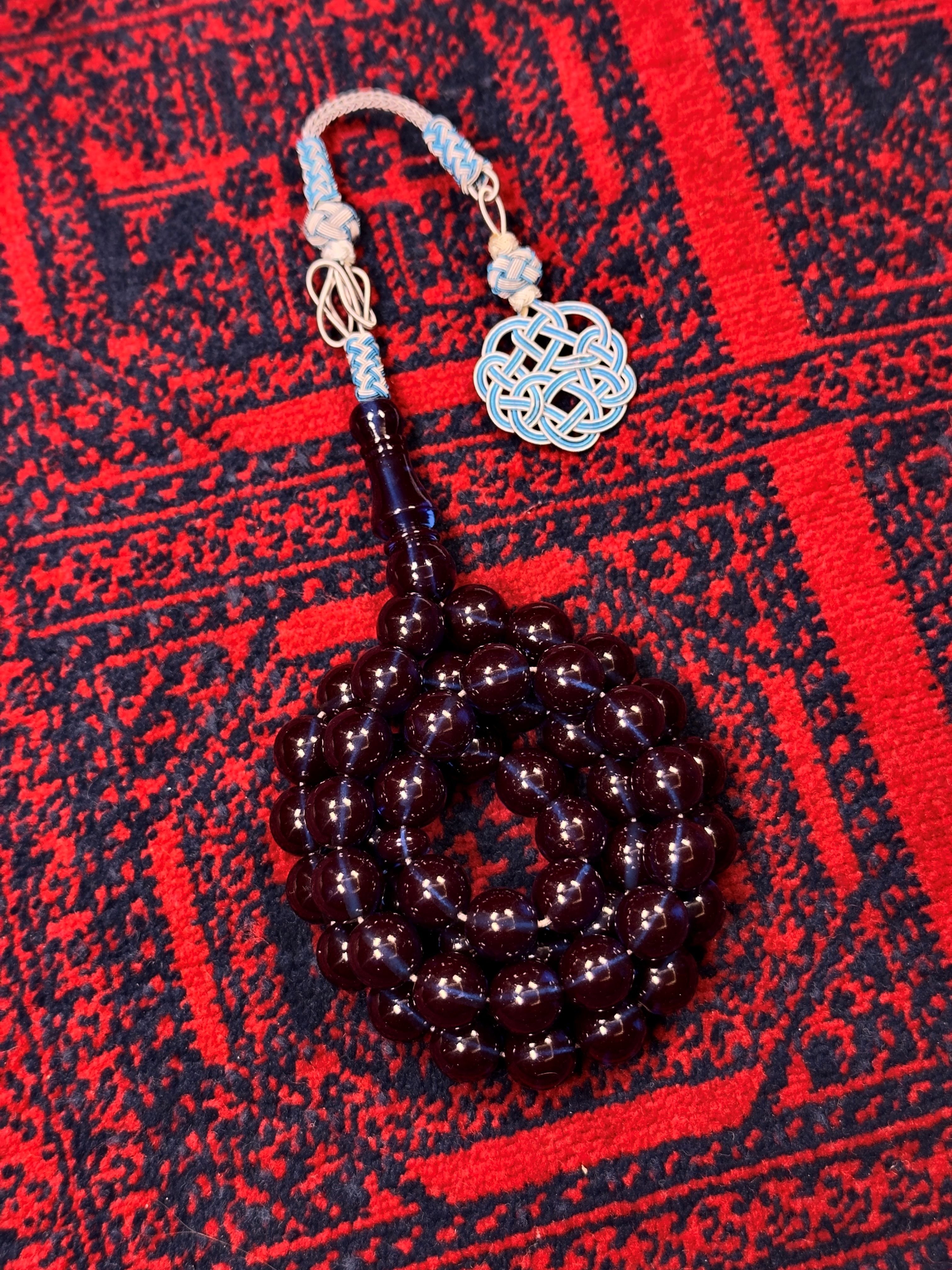 زعفراني حرباء بنعكاس ازرق