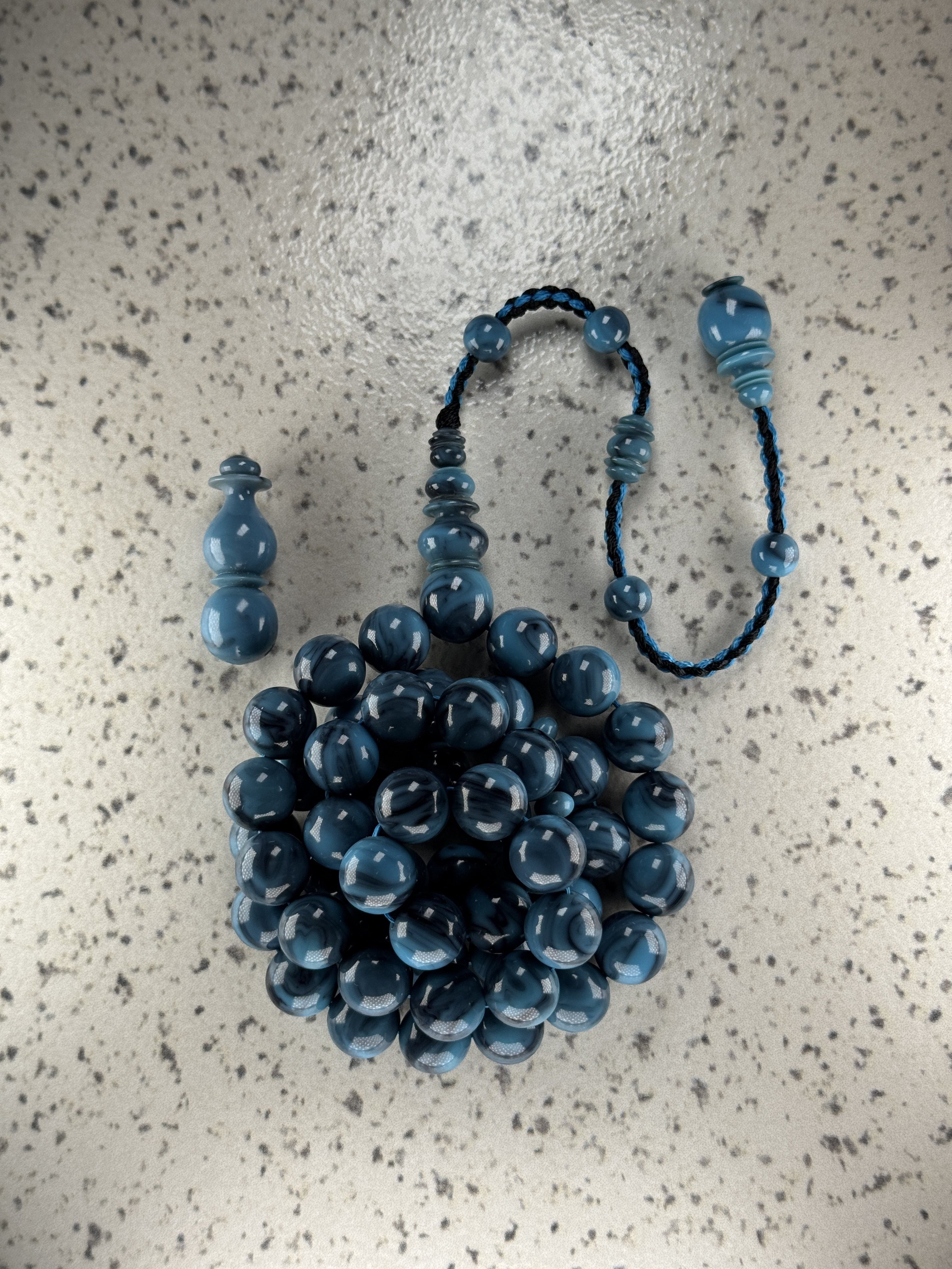 فاتوران ازرق رخامي