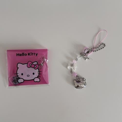 ميدالية Hello Kitty