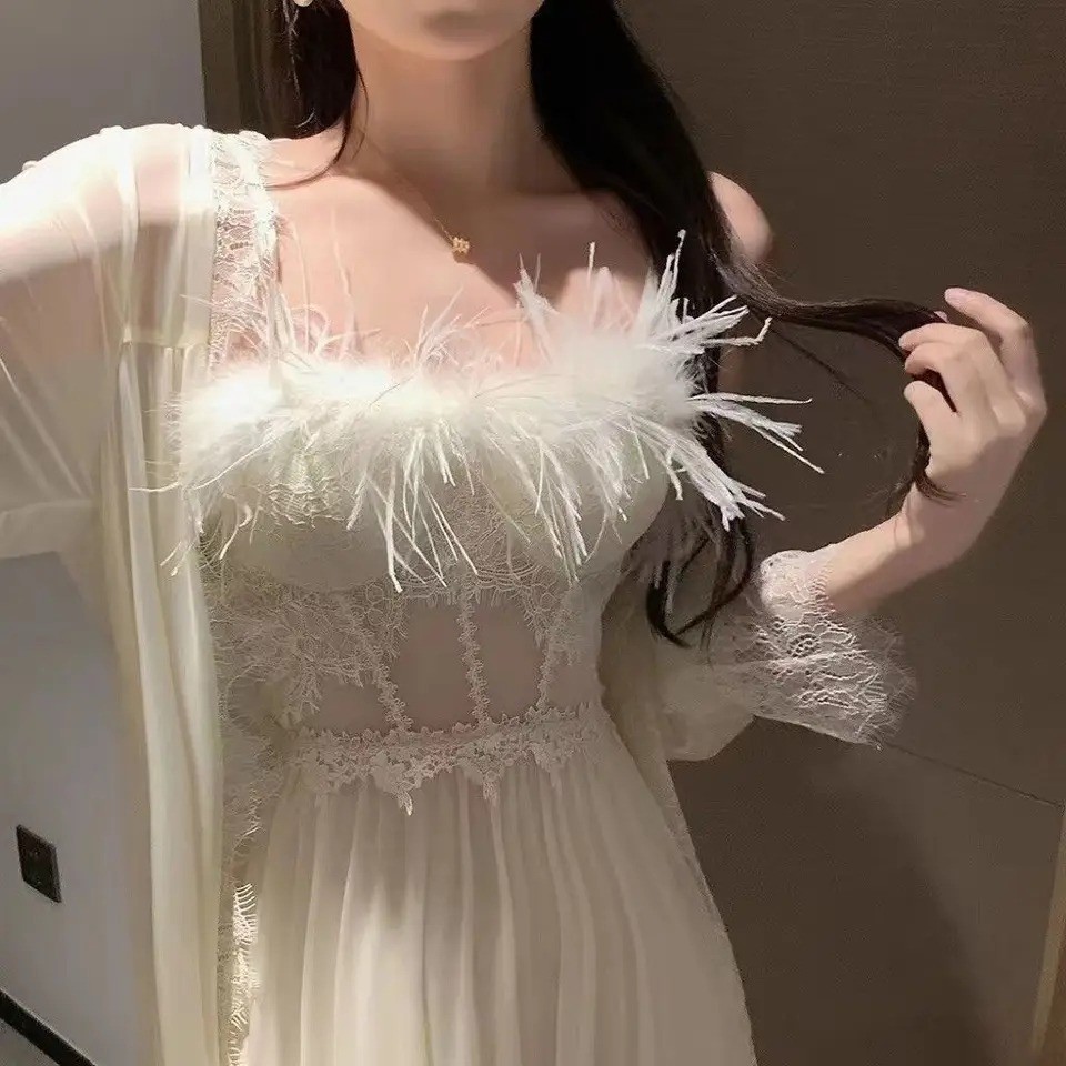 ابيض